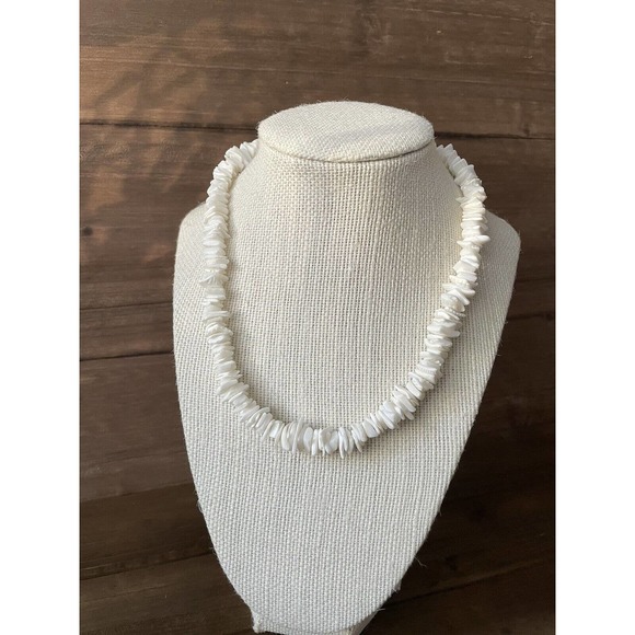 Vintage Puka Shell Necklace - Larger Shells 10mm - Length 16” - Picture 2 of 9